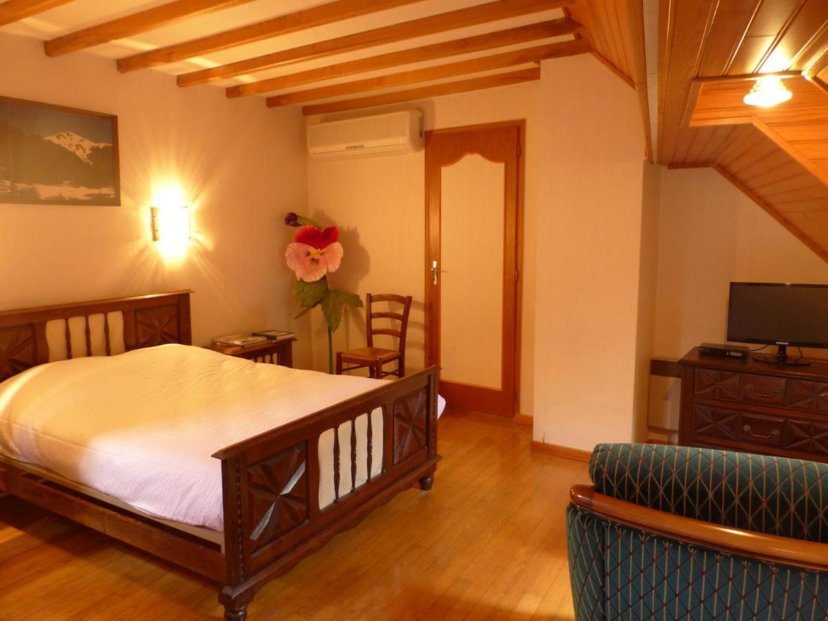 La Bouigane Bed & Breakfast Saint-Lary  Eksteriør bilde